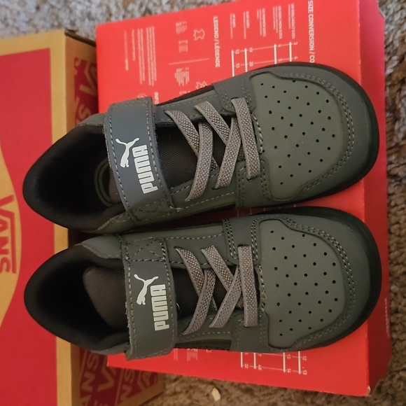 Puma shoes - Picture 1 of 4